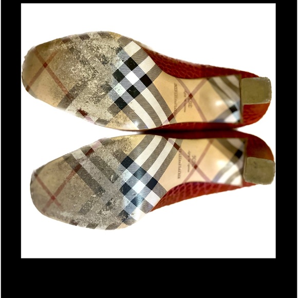 BURBERRY RED EMBOSSED CROC LEATHER HEELS PUMPS MADE IN ITALY SIZE 36.5/6… - Picture 9 of 11